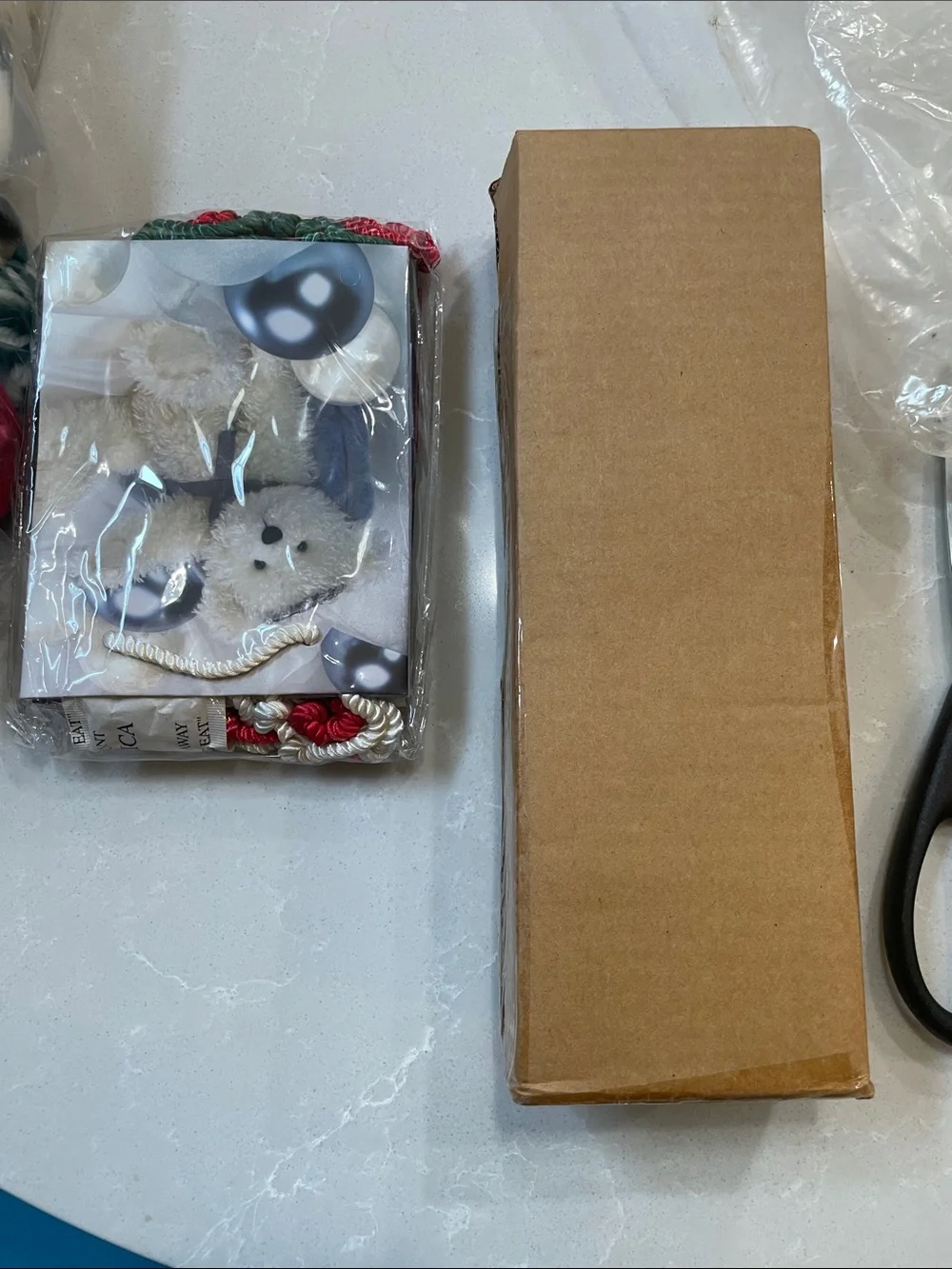 Boyd Bears The Head Bean Holiday Collection with Gifts and Gift Bags